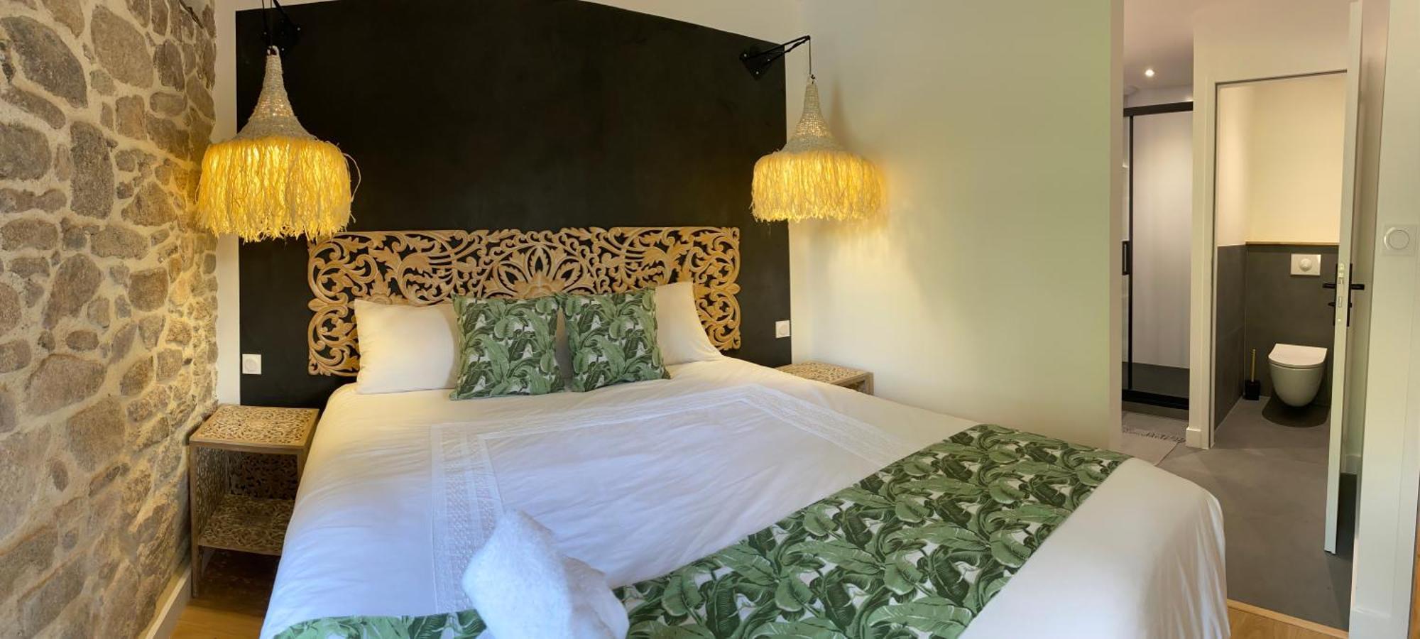 Le Moulin Du Guy, Proche Du Puy Dufou Bed & Breakfast Chanverrie Екстериор снимка