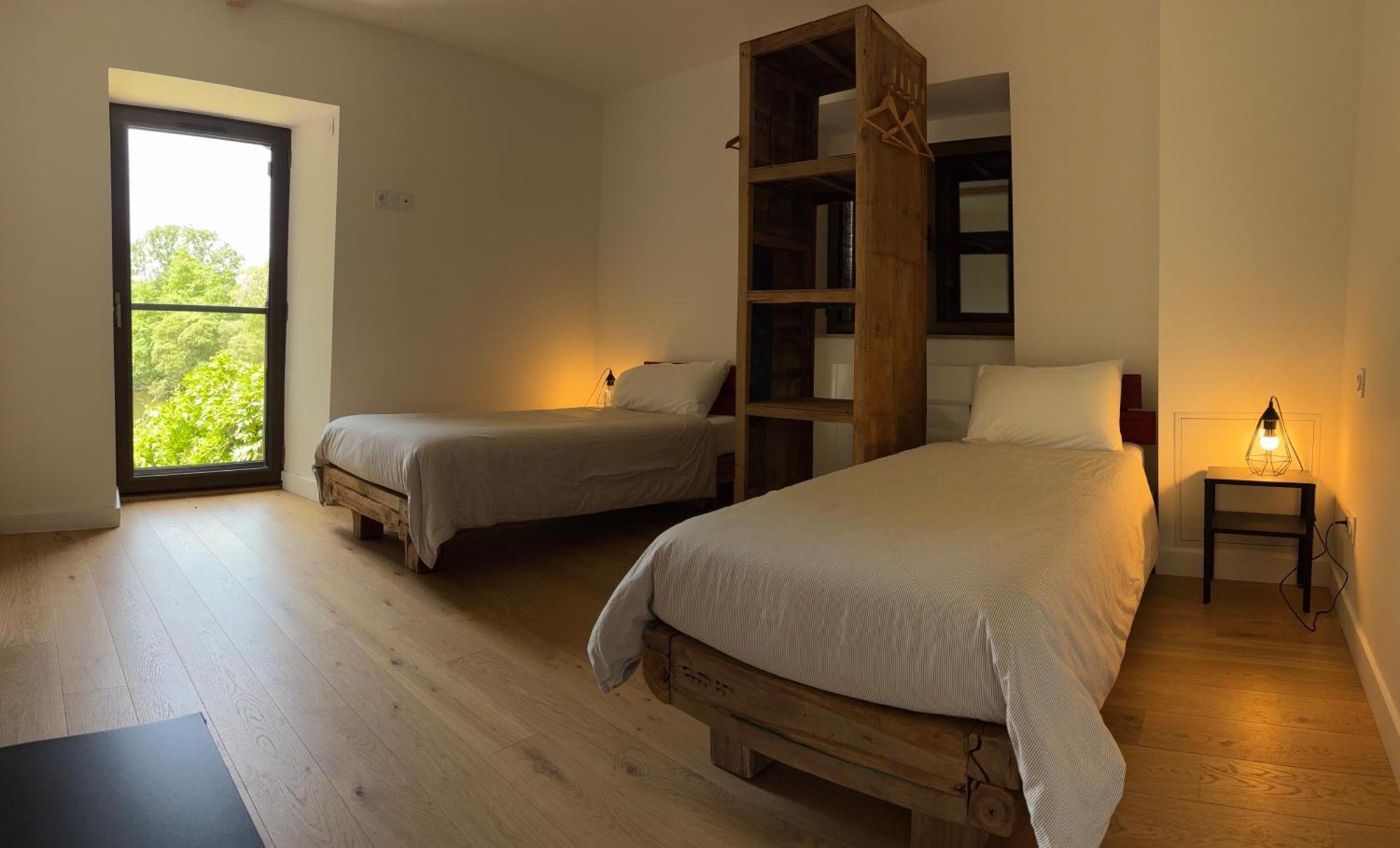 Le Moulin Du Guy, Proche Du Puy Dufou Bed & Breakfast Chanverrie Екстериор снимка